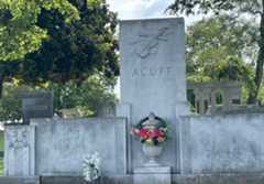 Larger memorial image loading...