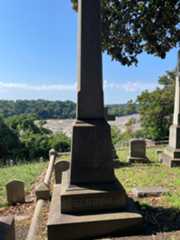 Larger memorial image loading...