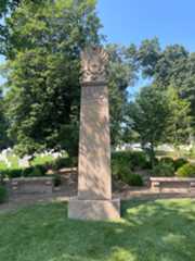 Larger memorial image loading...