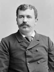 Larger memorial image loading...