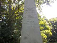 Larger memorial image loading...