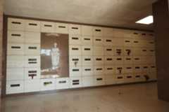 Larger memorial image loading...