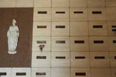 Larger memorial image loading...