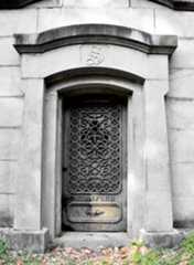 Larger memorial image loading...