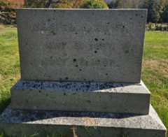 Larger memorial image loading...