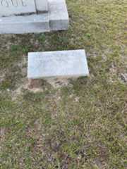 Larger memorial image loading...