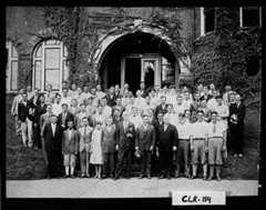 Larger memorial image loading...