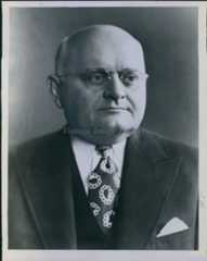 Larger memorial image loading...