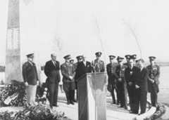 Larger memorial image loading...