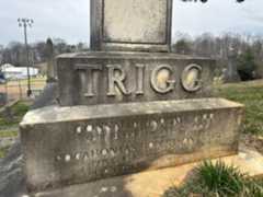 Larger memorial image loading...