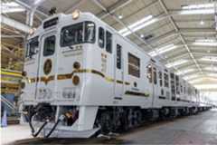 ＪＲ九州の観光列車「ふたつ星4047」が採用したチタンの美しさ