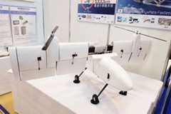 時速150kmの「ティルト・ウイング型ドローン」実用化へ、垂直離着陸とプロペラ機融合