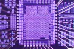 十数万点の電子部品で構成される宇宙機、短期間で少量生産を実現するミニマルファブ