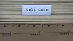 Hamburgs ältester Cold Case steht möglicherweise vor der Aufklärung: Im Stadtteil Finkenwerder wurde ein 61-Jähriger nach einem DNA-Treffer verhaftet.