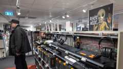 Kaupat nostivat lokakuussa monien tuotteiden hintoja ennen marraskuun alennusmyyntejä.