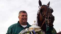 Stefan Hultman maineikkaalla Teivon raviradalla vuonna 2009.