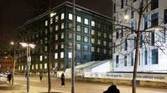 Sähkötalon viereen rakennetaan Kampin terveys- ja hyvinvointikeskusta. Kaupunki harkitsi muutama vuosi sitten terveyskeskusta Sähkötalon päävuokralaiseksi, mutta lopulta päätettiin rakentaa viereen kokonaan uusi rakennus.