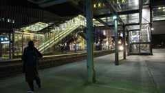 Vantaa haluaa lisätä levottomaksi koettujen juna-asemien turvallisuutta. Poliitikot lisäsivät ensi vuoden budjettiin 400 000 euroa tähän tarkoitukseen.