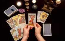 Гороскоп на 28 ноября по картам Таро: Овнам - перемены, Близнецам - повышение