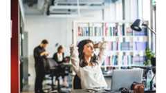 仕事が楽しくないから転職したい。これって我慢が足りないの?【ヤスシのヨガ的お悩み相談室】