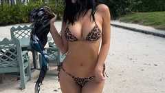 1125-Kylie-Jenner-Kardashian-Curves-Guess-Who-hero