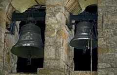 Les cloches sonnent 726 fois la nuit, les habitants de ce village excédés