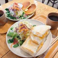 岡山市東区【＋1(プラスいち)】玉子サンドと米粉パンケーキが美味しいカフェモーニング！