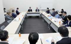 自民党と日本維新の会が開いた、北陸新幹線敦賀―新大阪延伸に関する整備委＝15日午後、国会