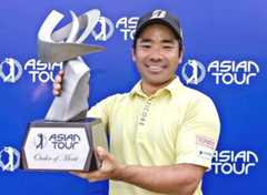 アジアツアー年間王者を決めて笑顔の比嘉一貴=13日、サウジアラビア(アジアンツアー提供)