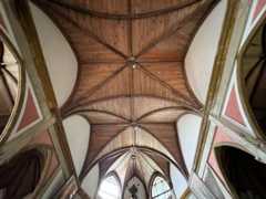 旧五輪教会堂のリブ・ヴォールト天井