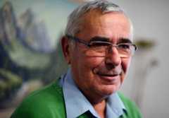 當年的邊境守衛傑格，想起25年前，卻鬆了口氣，因為當初的決定，使得最後有和平的結果。（法新社）