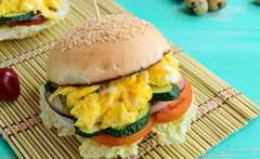 כריך חביתה (צילום: Iaroshenko Maryna, Shutterstock)