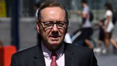 “Extremely powerful people” want to put Kevin Spacey back to work