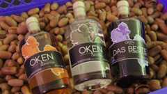 Oken - Die Jungs, die aus EichelnSchnaps brennen