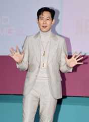 이정재, '암살'하러 '오겜2' 온 줄…연기톤은 '총알이 2개인 성기훈'[TEN스타필드]