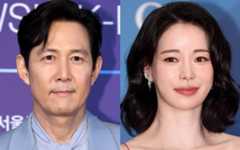 야구장 촬영 논란 불거졌다…이정재·임지연, 18살 나이차 이어 또 다시 잡음 [TEN스타필드]