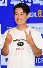 눈물 보인 김대희, 제대로 일냈다…데뷔 26년차에 맞은 제 2의 전성기 [TEN스타필드]