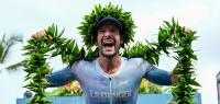 HANDOUT - Patrick Lange geswinnt den Ironman auf Hawaii und jubelt. +++ dpa-Bildfunk +++