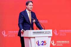 奔驰董事会主席康林松：对中国汽车市场保持乐观态度 继续扩大在华投资
