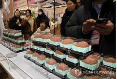  'Dubai chewy cookie' fever sweeps S. Korea