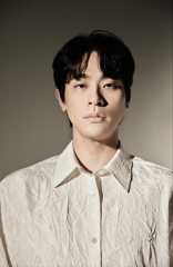 Park Jeong-min explores new territory as romantic lead in action-thriller 'Humint'