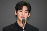 (LEAD) Kim Soo-hyun expresses regret, denies underage dating allegations