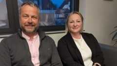 Einigung zwischen Robert Tulnik (Liste Wir) und Karin Kurzmann (FPÖ).  (Bild: Gemeinde Fernitz-Mellach)