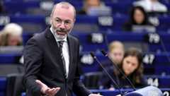 Der EVP-Parteivorsitzende Manfred Weber sprach mit der „Krone“ über Migration und den Kreml.