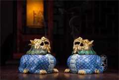 铜炉次第添香兽，明代宝鸭熏炉