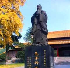 孔子行教像为什么佩剑？孔子是文人为何也佩剑