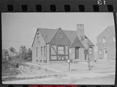 Detroit Michigan kit homes, some with an  M  monogram, possibly Modern Homes Construction Co., or - less likely - Montgomery Wards - under construction, 1930 - 1950 (C) InspectApedia.com Smorra 