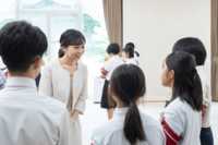 《佳子さまの歩み》上皇ご夫妻から両陛下、秋篠宮ご夫妻に引き継がれる「豆記者」との“交流”に初参加の佳…