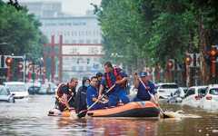 過去140年で最大の豪雨に襲われた中国。耕作地の壊滅がもたらす食糧危機は14億人民の反乱を招く最大の要因となる