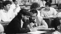 30 éves a rendszerváltó paktum, 30 éve ül Orbán a parlamentben